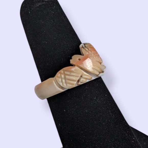 V. Pink & White Carved Shell Ring - Picture 2 of 6